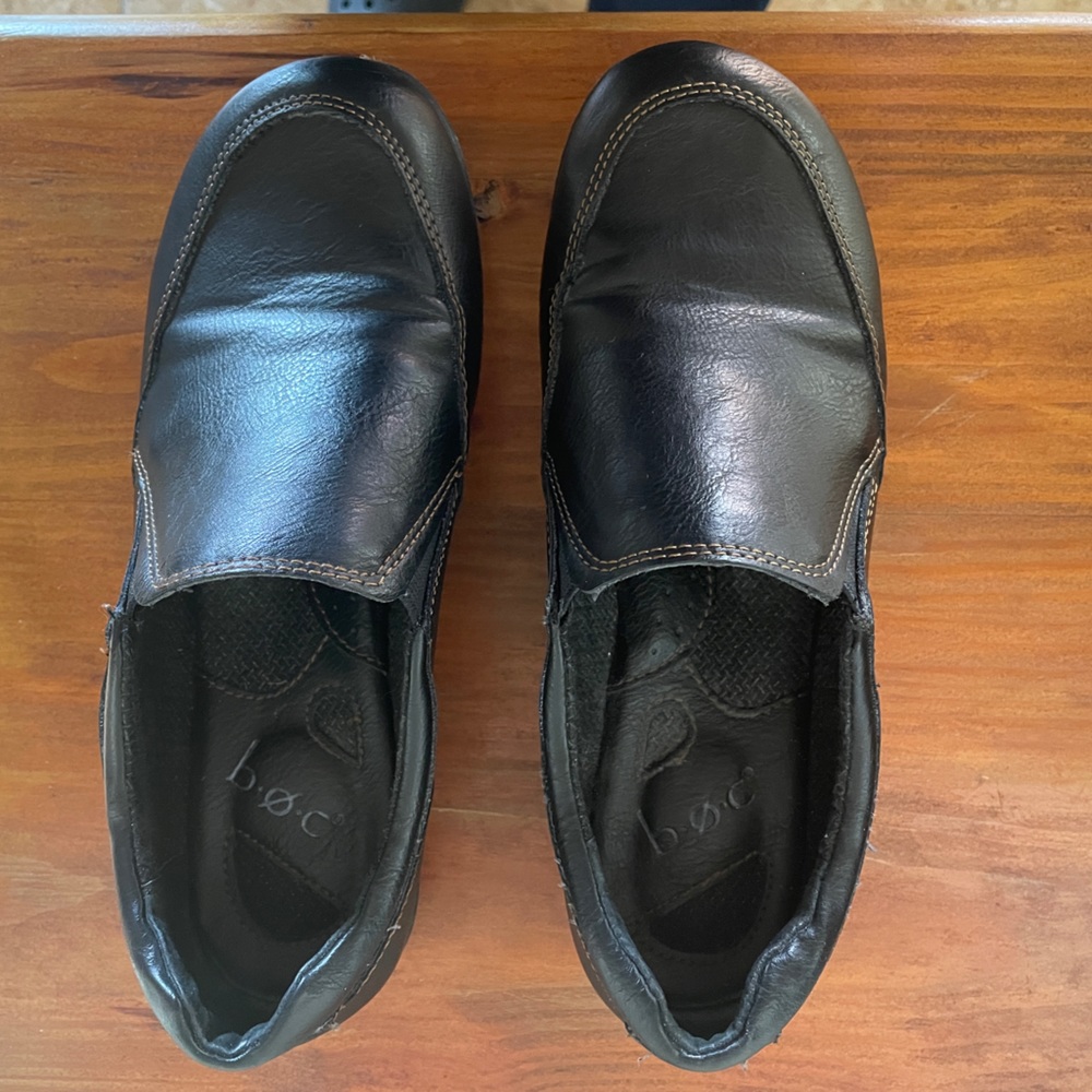 b.o.c. Women's Black Leather Loafers